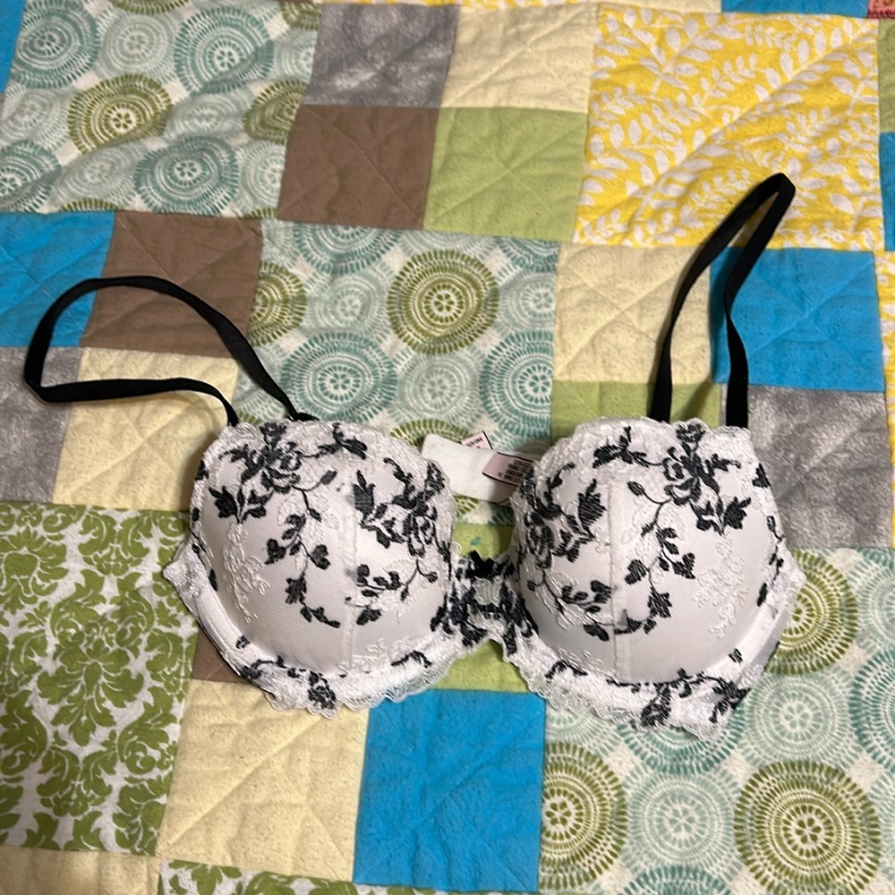Victoria’s Secret Dream Angels Bra